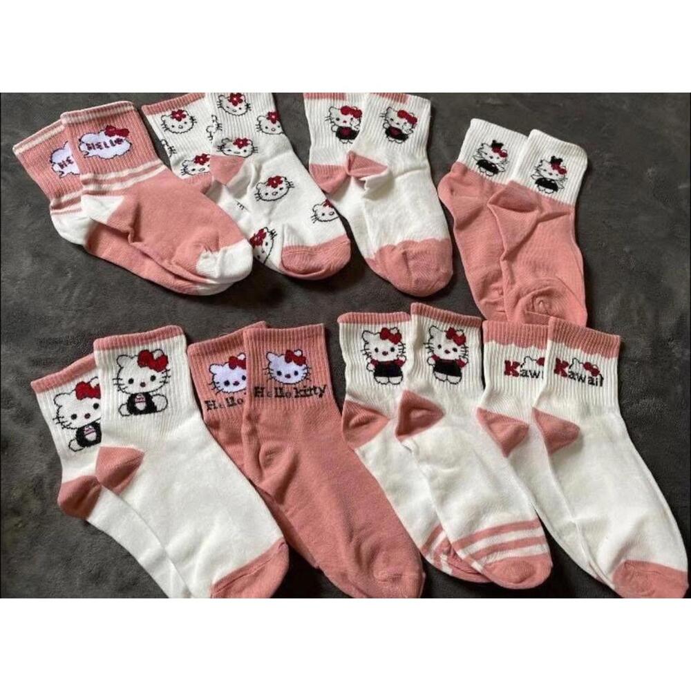 Hello Kitty socks